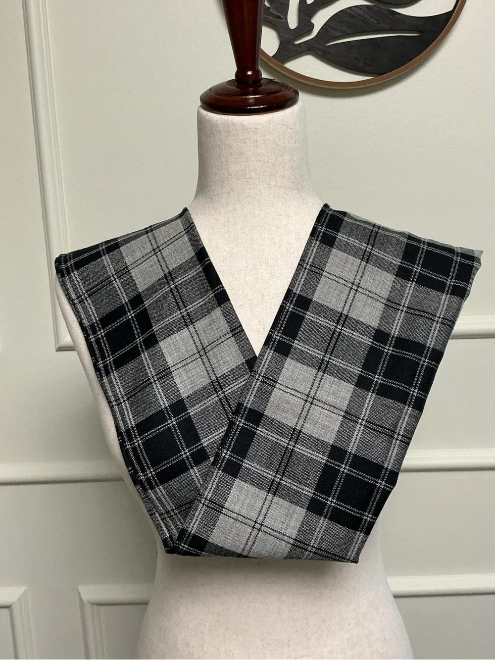 Ingles Buchan Pure Wool Men’s Scarf🧣Black Gray Plaid Classic Winter 54x10”
